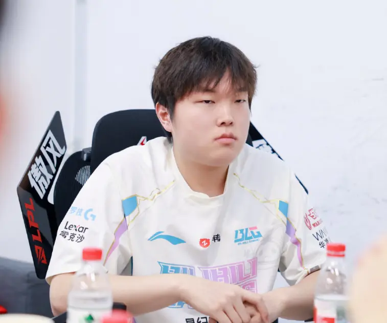 一个漫长的, 其实也是职 一个漫长的, 其实也是职