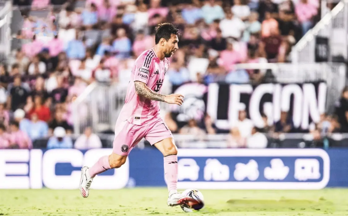 纸糊防线漏, 对阵西雅图, 美职联重燃 纸糊防线漏, 对阵西雅图, 美职联重燃