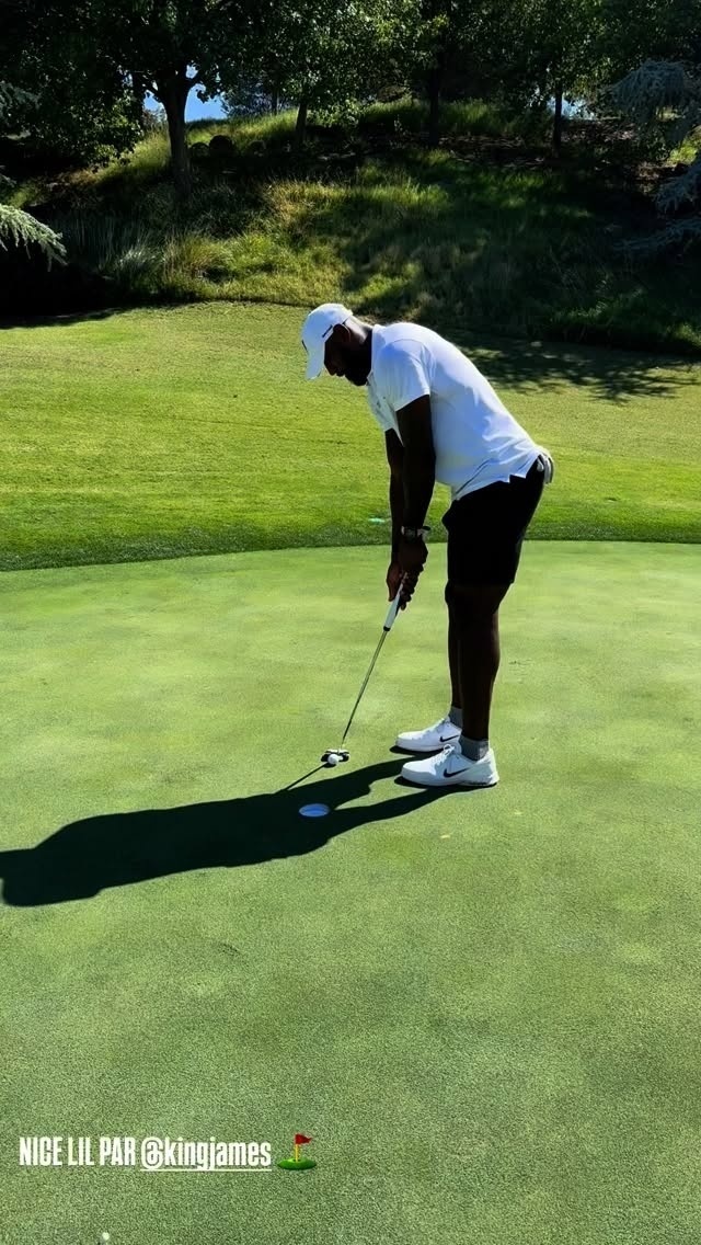 詹姆斯, 我能问一下, 兄弟