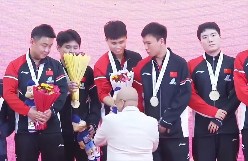 但在第四盘 但在第四盘